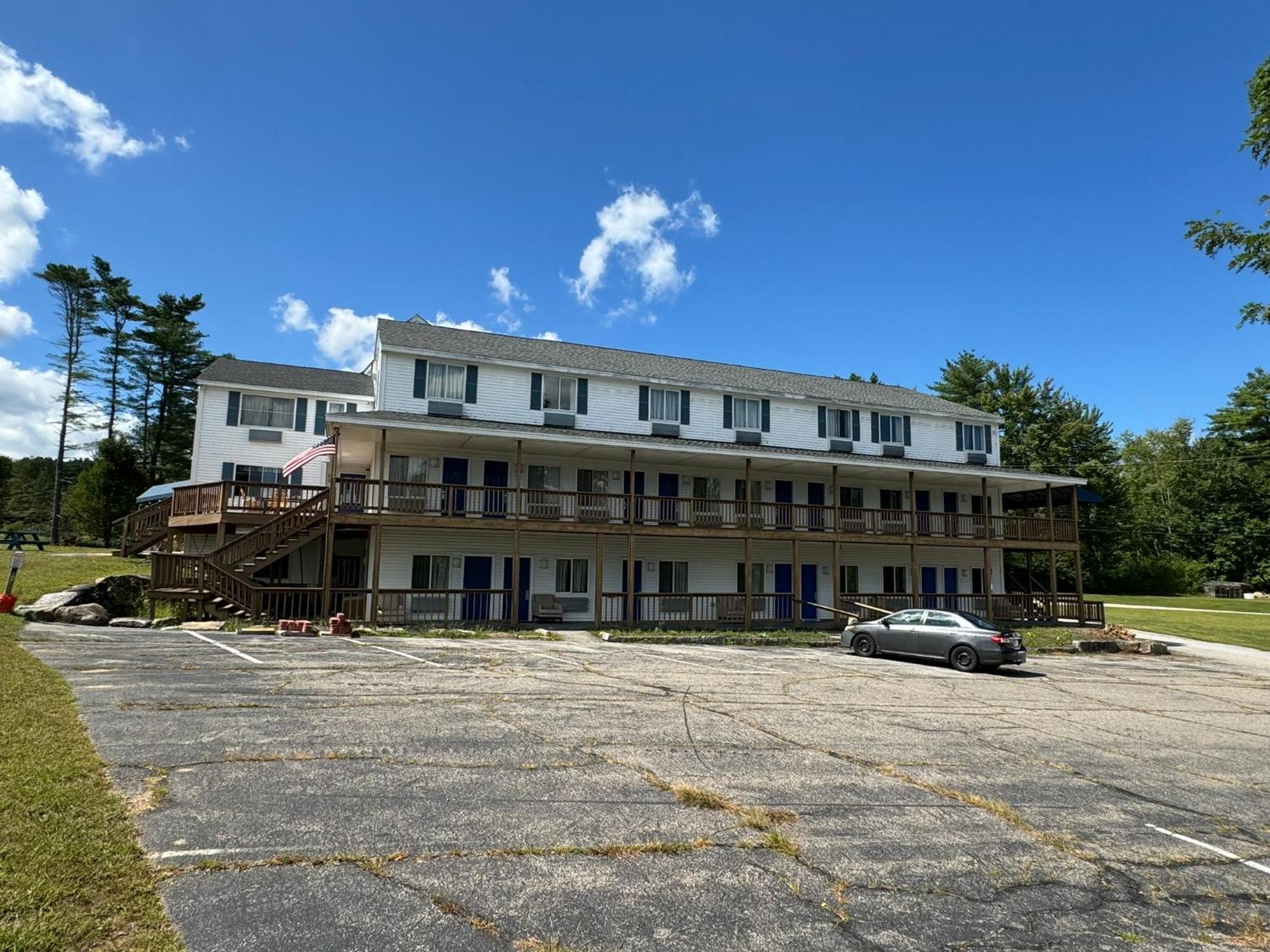 Winnisquam Lake Inn Tilton Exterior foto